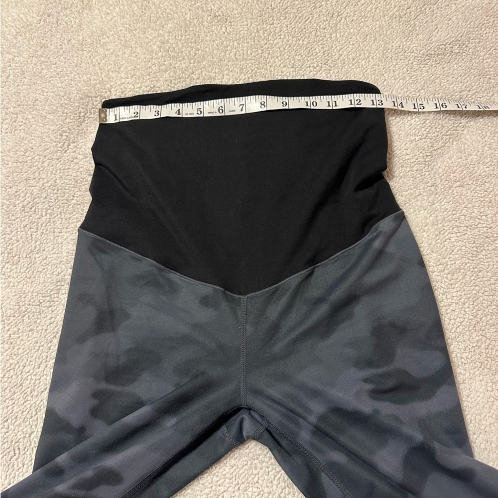 Zella Live In Maternity 7/8 Legging Gray Camo Over the Belly Comfy Sporty - Picture 6 of 11